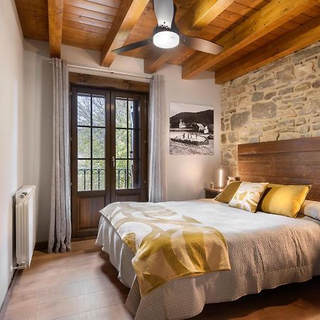 Casa Otal Apartment Jaca Exterior photo