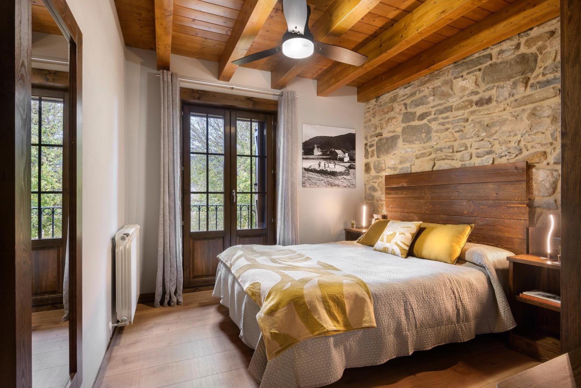 Casa Otal Apartment Jaca Exterior photo
